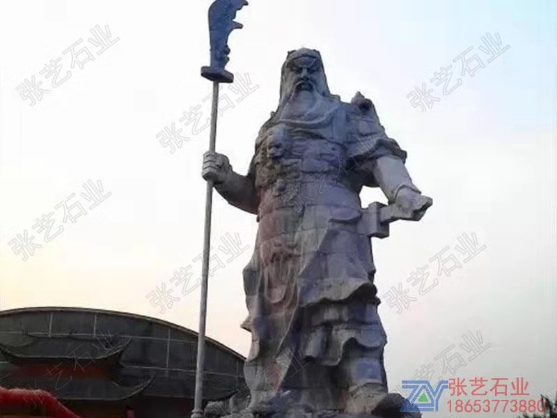 关公石雕像