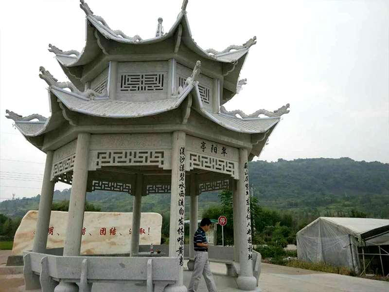 石亭子 