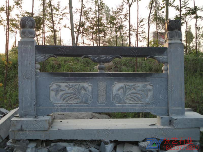 石栏杆 