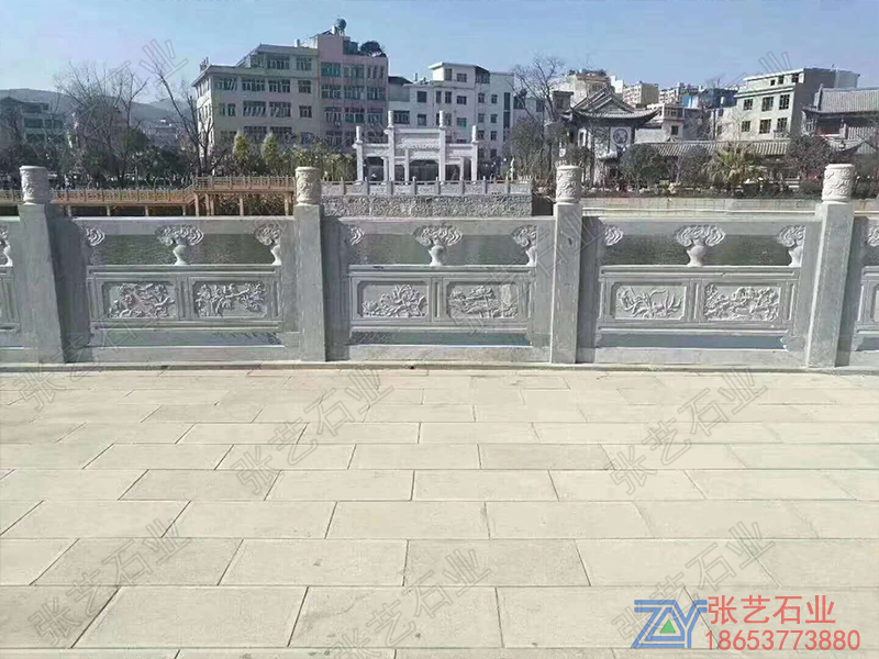 石栏杆 