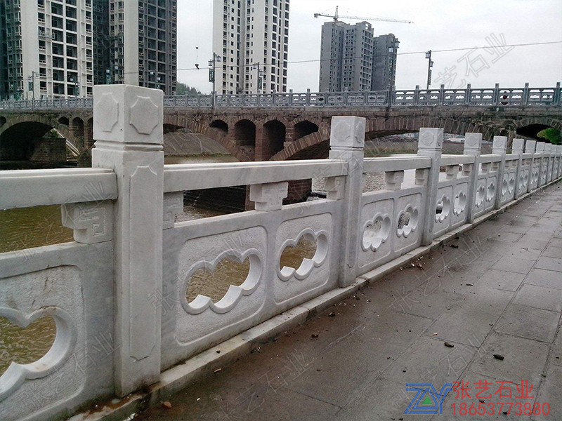 石栏杆