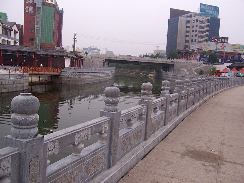 石栏杆 