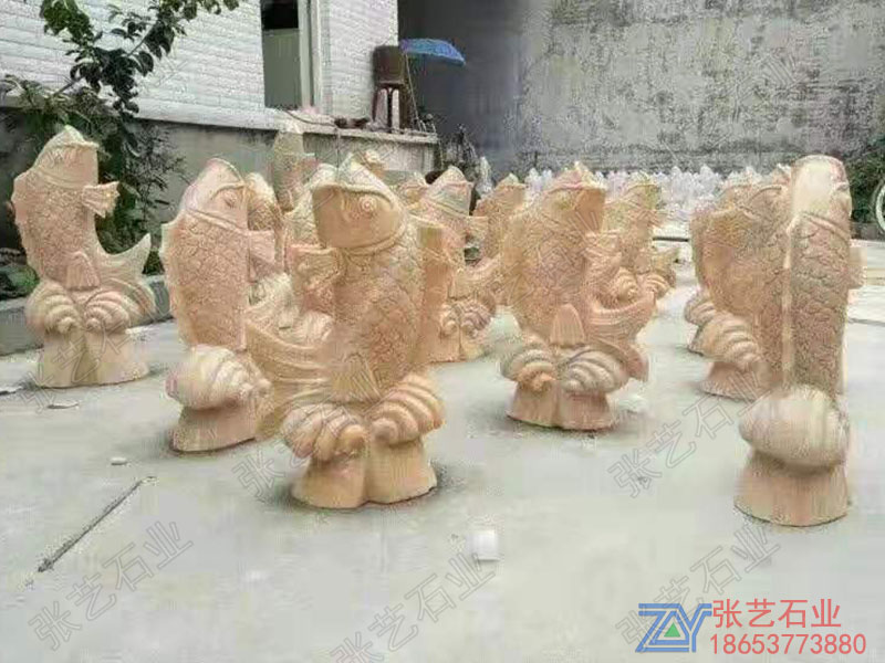 晚霞红石雕喷水鱼加工厂家-园林动物雕像